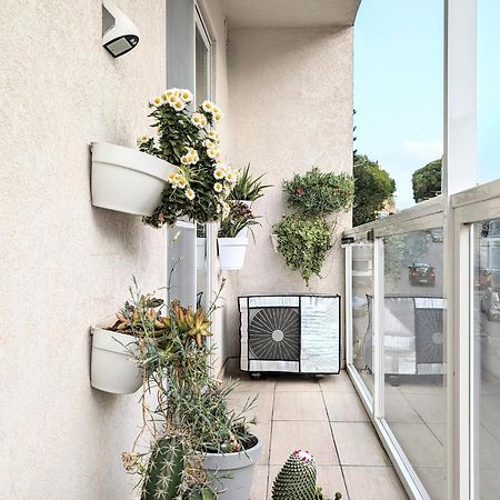 Central Private En-Suite With Balcony In Shared Residence Pieta Bagian luar foto