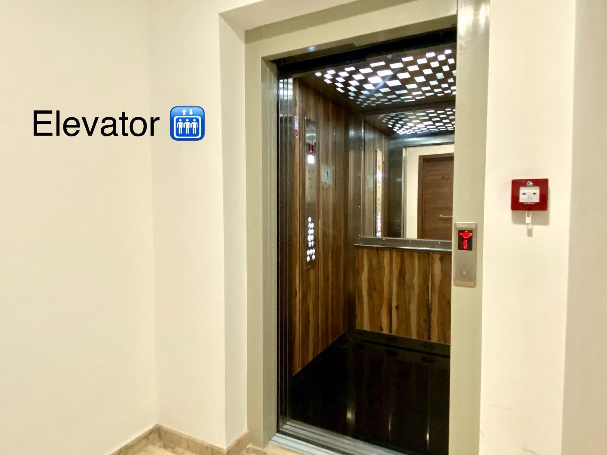 Central Private En-Suite With Balcony In Shared Residence Pieta Bagian luar foto